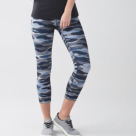 Lululemon Wunder Under Crop lll Mini Coast Camo - Picture 2 of 11